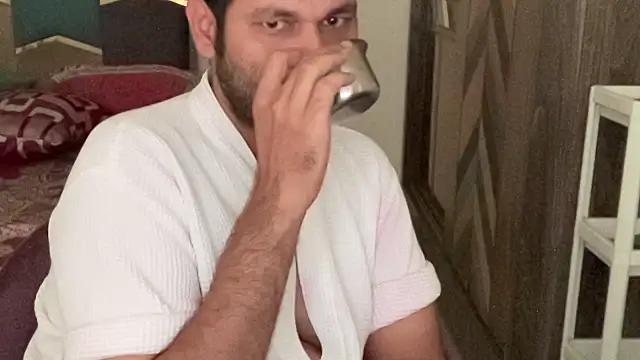 MakeMeAwareAah online show from October 2025 04:09:02 AM