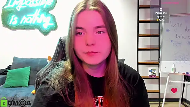 MiraaBloom online show from October 2025 02:18:01 PM