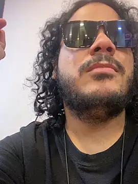 Snapshot of DemienMdivani chatting on November 2025 12:58:01 AM DemienMdivani online show from November 2025 12:58:01 AM