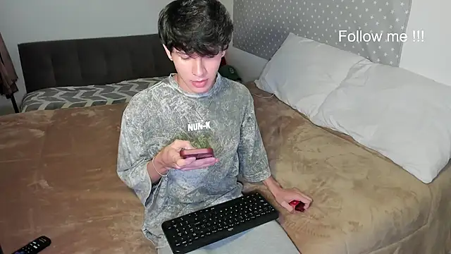 Snapshot of Will_starr chatting on May 2026 03:58:01 AM Will starr online show from May 2026 03:58:01 AM
