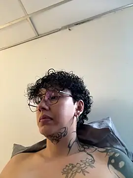 Abby Evanns1 online show from February 2026 01:43:01 PM