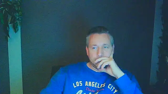 Woody Longbong online show from November 2025 05:34:01 PM