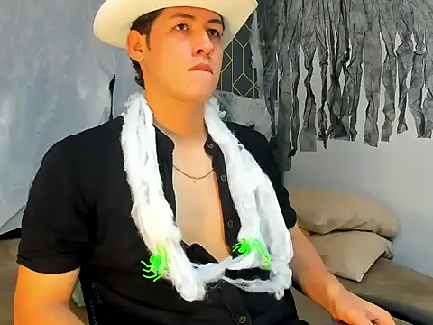 thomas lester online show from October 2025 12:11:02 AM