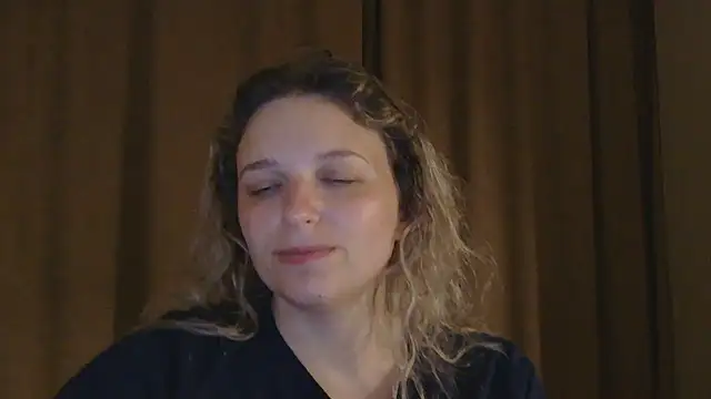 ElisSky301 online show from April 2026 09:01:01 PM