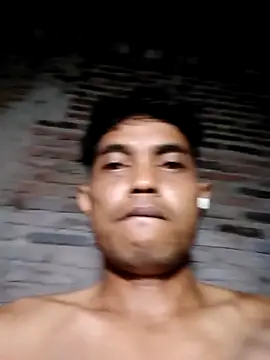 Snapshot of Erikilham99 chatting on October 2025 09:59:02 PM Erikilham99 online show from October 2025 09:59:02 PM