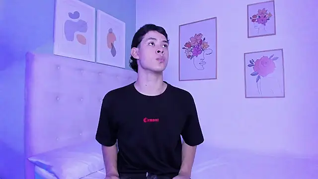 ApoloRicci online show from January 2026 07:50:02 PM