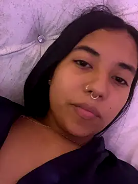 aly nicols online show from November 2025 07:08:02 AM