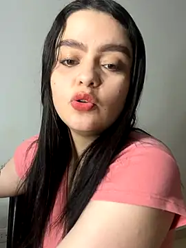 Selena Roa online show from December 2025 01:48:02 AM