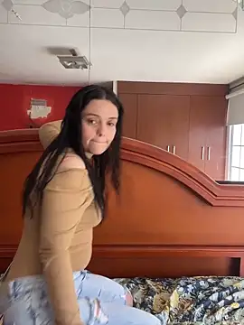 Selena Roa online show from February 2026 04:40:01 PM