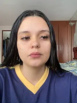 Snapshot of Selena_Roa chatting on May 2026 02:33:01 PM Selena Roa online show from May 2026 02:33:01 PM