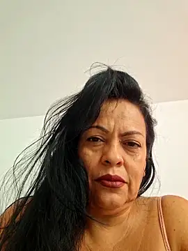 Snapshot of viviana-sexi chatting on June 2026 01:01:02 PM viviana-sexi online show from June 2026 01:01:02 PM