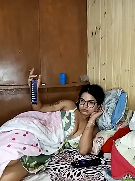 Snapshot of casalonline chatting on November 2025 02:31:02 AM casalonline online show from November 2025 02:31:02 AM