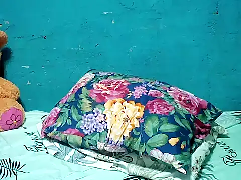 Snapshot of SmallluncutCock chatting on November 2025 01:44:01 AM SmallluncutCock online show from November 2025 01:44:01 AM