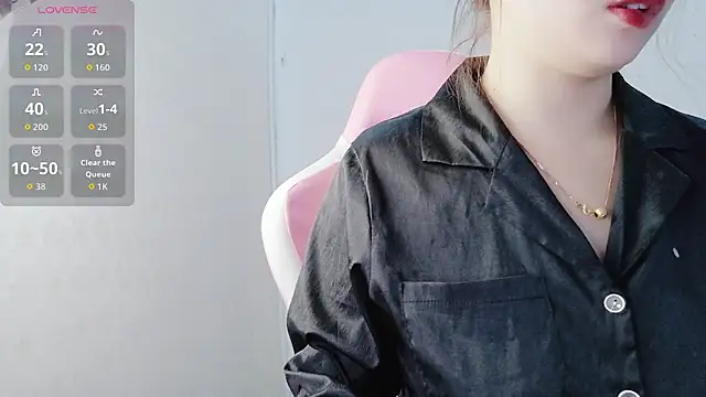 helo-kitty online show from December 2025 01:40:01 PM