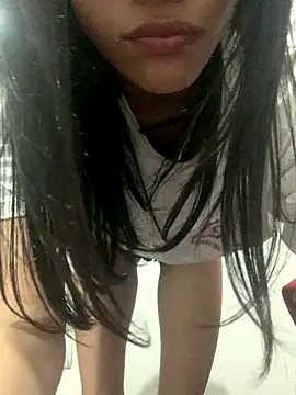 Snapshot of morenaamorr chatting on November 2025 12:57:02 AM morenaamorr online show from November 2025 12:57:02 AM