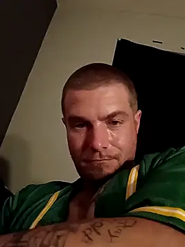 Snapshot of DadDDick925 chatting on October 2025 09:43:02 AM DadDDick925 online show from October 2025 09:43:02 AM