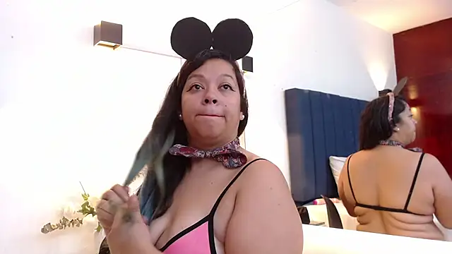 Angyrios online show from October 2025 01:23:02 PM