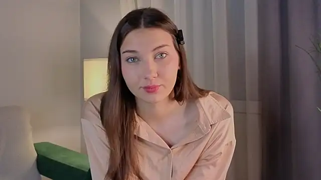 KateCahee online show from November 2025 01:00:02 AM