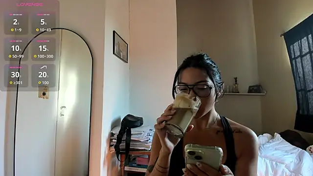 Snapshot of lucialuna chatting on January 2026 12:22:02 PM lucialuna online show from January 2026 12:22:02 PM