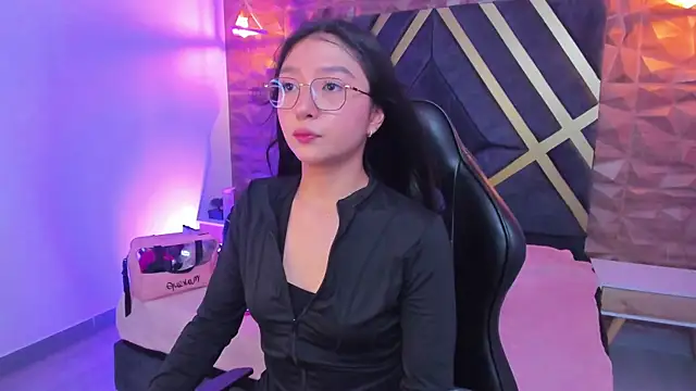 Snapshot of sydney_miller_ chatting on April 2026 11:20:02 PM sydney miller online show from April 2026 11:20:02 PM