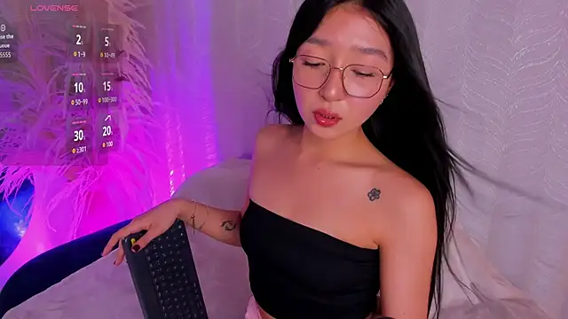 Snapshot of sydney_miller_ chatting on June 2026 12:08:02 AM sydney miller online show from June 2026 12:08:02 AM