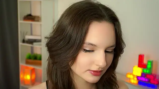 AlonaBackers online show from October 2025 10:12:01 AM