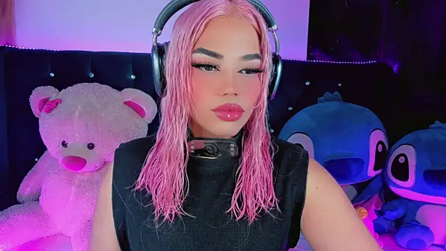 Alannys xHotx online show from April 2026 09:50:02 PM