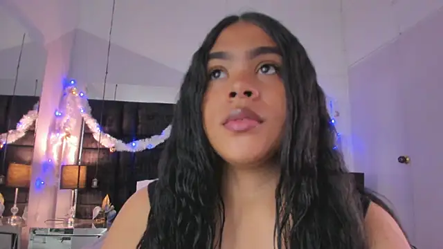 EmmadaSilva online show from November 2025 07:05:02 PM