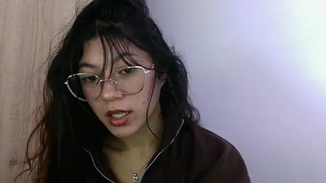 Snapshot of LissyM chatting on May 2026 04:15:02 PM LissyM online show from May 2026 04:15:02 PM