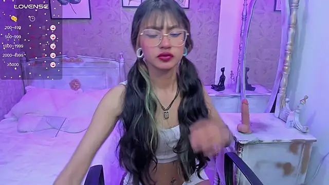 Snapshot of Noa_clk chatting on November 2025 04:15:02 AM Noa clk online show from November 2025 04:15:02 AM