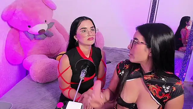 laana foxx online show from March 2026 04:05:01 AM