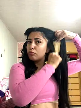 Snapshot of MAVI_EC chatting on November 2025 11:23:02 AM MAVI EC online show from November 2025 11:23:02 AM