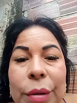 Snapshot of mother2-divorced chatting on May 2026 01:27:02 PM mother2-divorced online show from May 2026 01:27:02 PM
