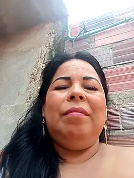 Snapshot of mother2-divorced chatting on May 2026 01:38:01 PM mother2-divorced online show from May 2026 01:38:01 PM