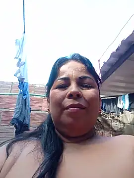 Snapshot of mother2-divorced chatting on May 2026 01:39:01 PM mother2-divorced online show from May 2026 01:39:01 PM