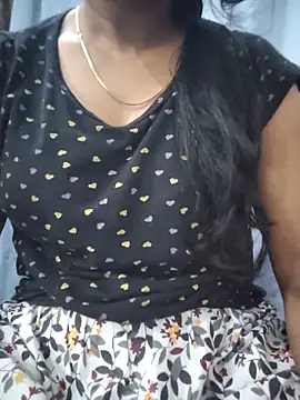 Ezabelljohn online show from June 2026 07:21:02 AM
