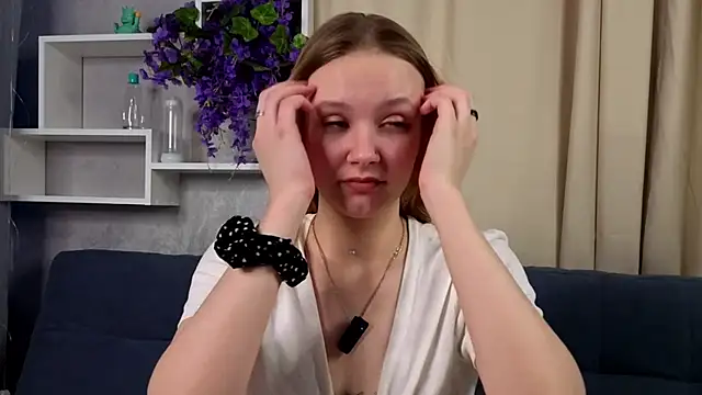 Snapshot of ElissaGlod chatting on February 2026 11:22:02 AM ElissaGlod online show from February 2026 11:22:02 AM