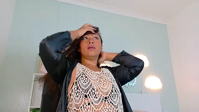 SeleneGibson   online show from November 2025 07:18:02 PM