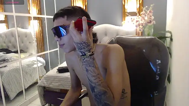 paul ponce online show from December 2025 10:49:02 PM