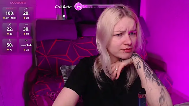 Snapshot of CherryNight6 chatting on May 2026 09:01:02 PM CherryNight6 online show from May 2026 09:01:02 PM