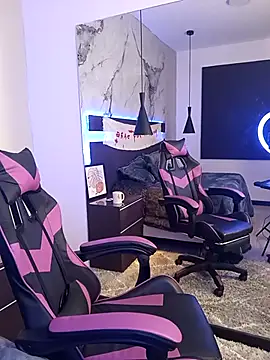 EvaaLilith online show from October 2025 03:04:01 PM