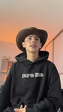 Sebastian Reed online show from February 2026 06:26:01 AM