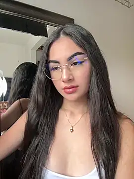 IslaCole online show from March 2026 08:45:01 PM