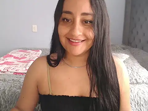 cute8smile online show from December 2025 03:51:02 PM