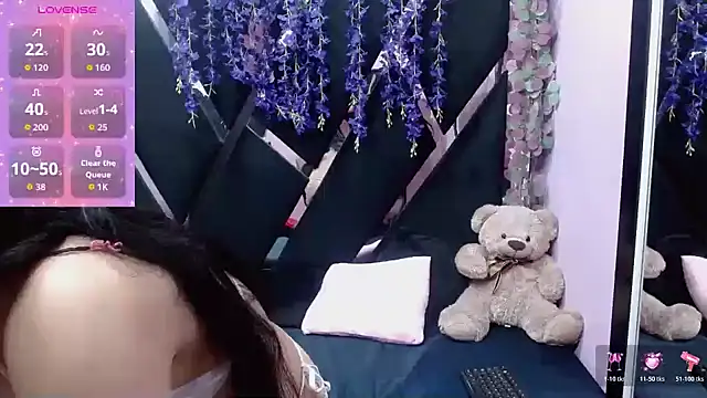 JulietaDiamond online show from November 2025 07:38:01 PM