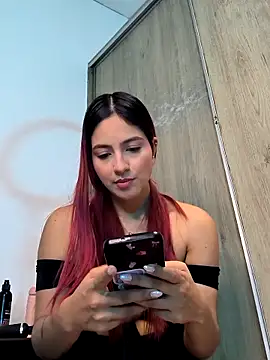 Snapshot of SofiCastro09_ chatting on November 2025 05:01:02 PM SofiCastro09 online show from November 2025 05:01:02 PM