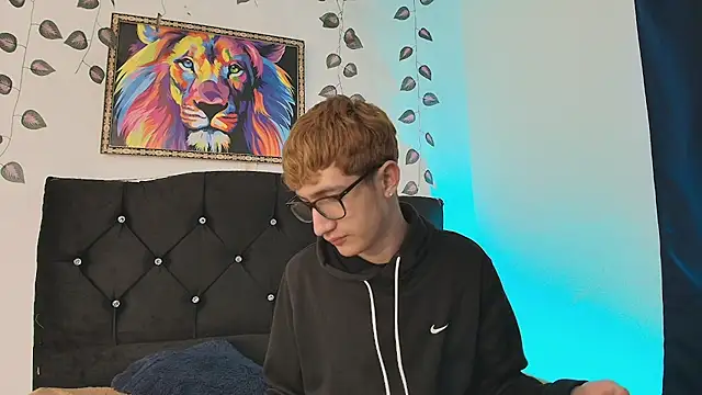 Erick Taylor3 online show from November 2025 05:47:02 PM