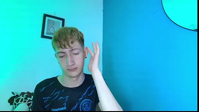 Erick Taylor3 online show from April 2026 07:58:02 PM