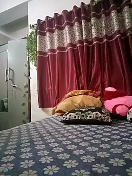 CUTIE BOLD GIRL online show from March 2026 01:06:01 PM