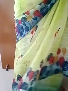 Snapshot of tamilammu1431 chatting on February 2026 03:18:02 AM tamilammu1431 online show from February 2026 03:18:02 AM